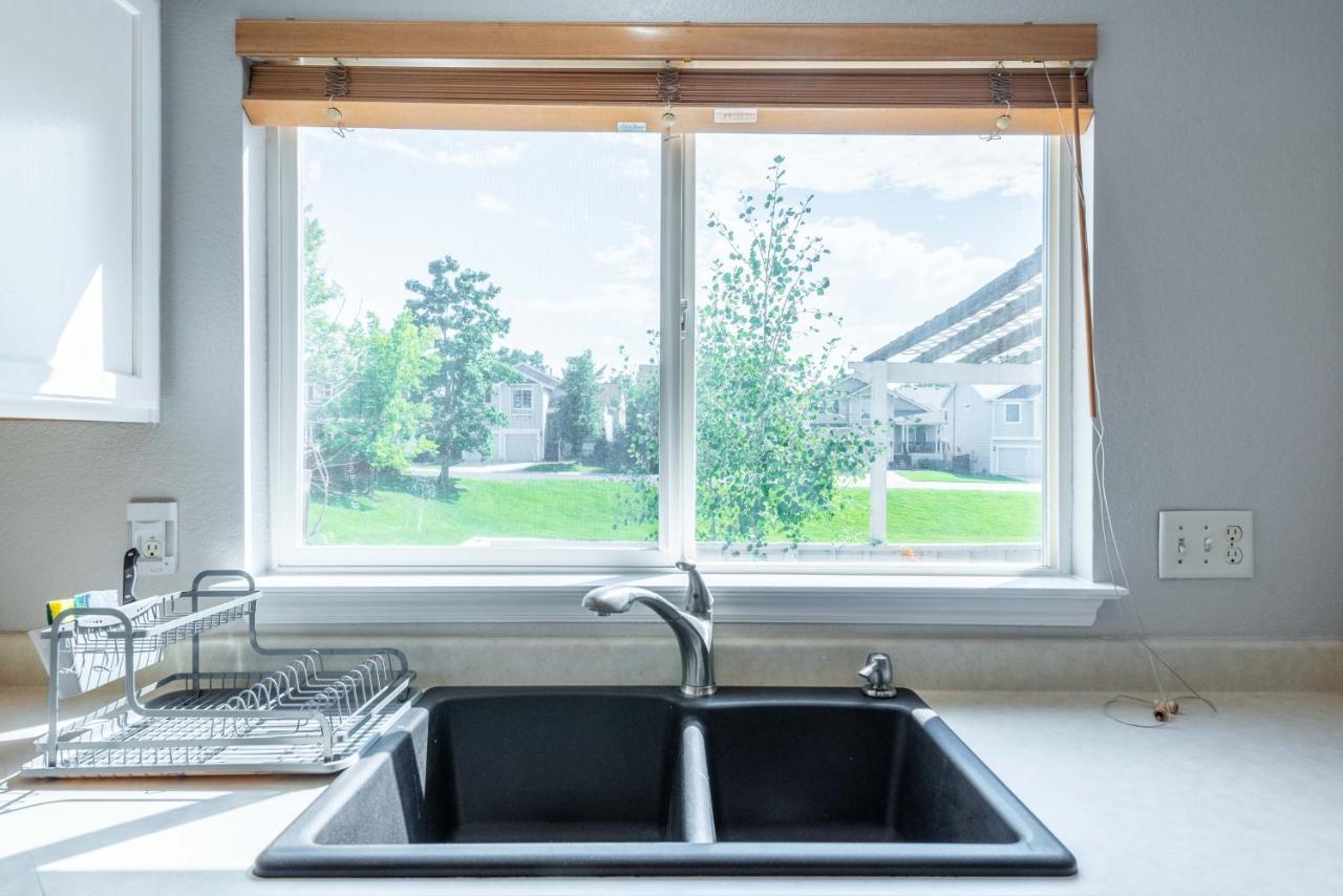 Bed & Breakfast Spacious 4 Bedroom 3.5 Bathroom Residential Denver